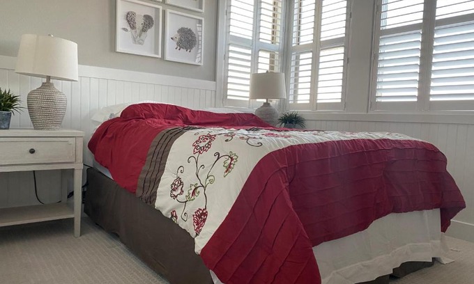 Edenvale House | Top-Rated One Bedroom in Modern Suburban Retreat