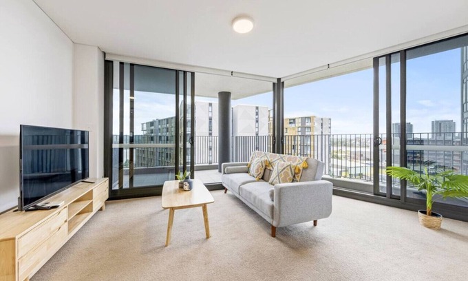 Wentworth Point Apartment | Serene 2BR Apartment in Wentworth Point with Family Amenities