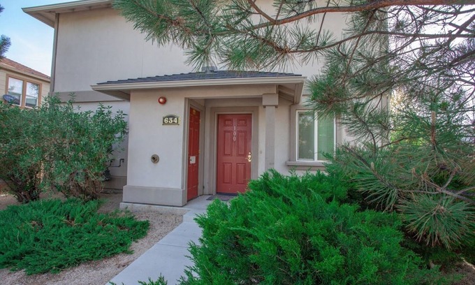 Sparks Apartment | Pet-Friendly Downtown Sparks Apartment - Rated 9.8/10