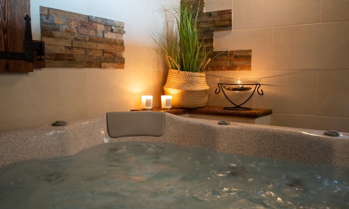 Gdow Villa | Relaxing Retreat - Kraków Gdów Hot Tub & Spa Experience