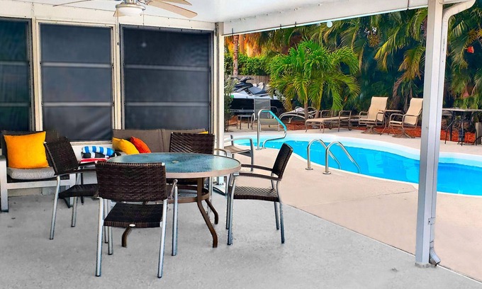 Florida North Atlantic Coast House | Private Suite with Heated Pool & Full Kitchen Near Beach