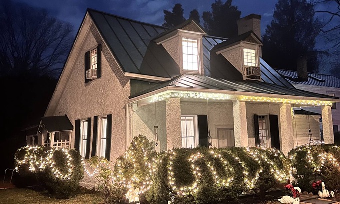 Washington House | Private Suite at Across the Inn with Kitchen & Fast Wi-Fi