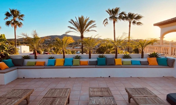 Tarraula Villa | Relax in a Private Villa with Pool and Breakfast in Javea