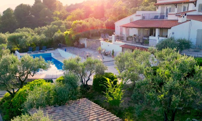 Claviers House | Inviting Villa with Pool Steps from Claviers - Rated 9.8/10