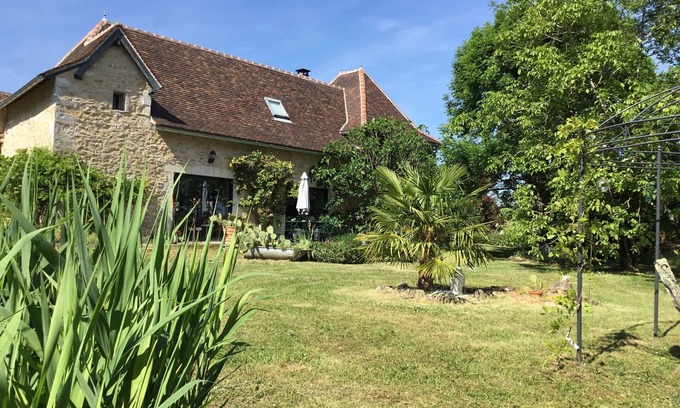 Faycelles House | Relaxing Quercynnoise Retreat for 6 with Private Spa