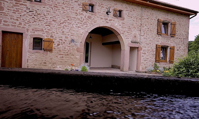 Belmont-sur-Buttant Cottage | Charming Renovated Farmhouse with Modern Amenities in Scenic Vosges Countryside