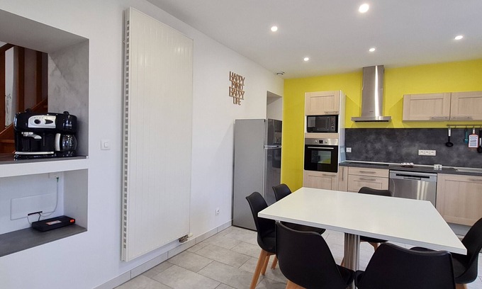 Forges-sur-Meuse Cottage | Relaxing Retreat at Gite Forges-sur-Meuse with Spa & Kitchen