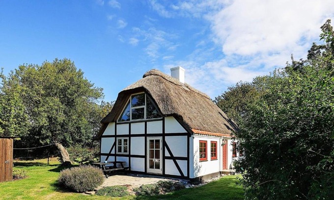 Humble House | Family-Friendly Holiday Home Ålemosen - 4 Star Comfort