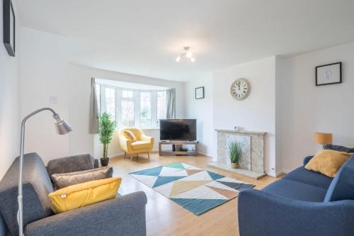 Cherry Hinton House | Welcoming Renovated Family Home with Child-Friendly Amenities