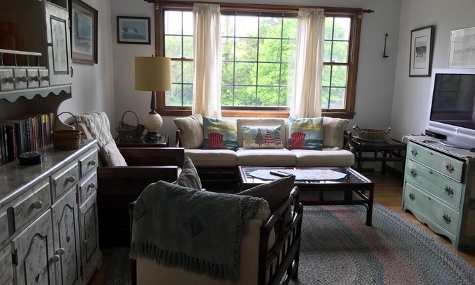 North Truro House | Beachside Retreat: Walk to Cold Storage Beach, Guest Rated 10/10