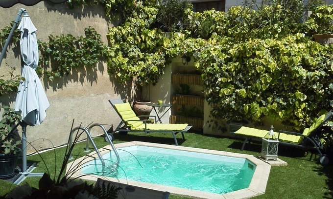 Valros House | CHARMING RESIDENCE IN THE HEART OF A PICTURESQUE VILLAGE