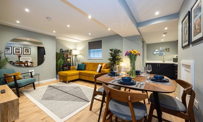 Georgian Quarter Apartment | Premier Retreat in Liverpool with Spa and Breakfast Included