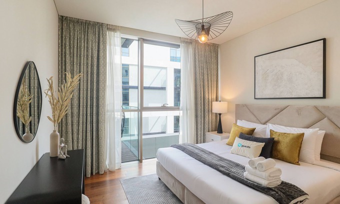 Al Wasl Apartment | Inviting CityWalk Retreat with Pool and Balcony Amenities