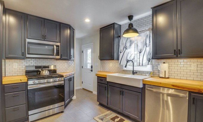 Fry's Spring Cottage | Relaxing Retreat in Charlottesville with Family-Friendly Amenities