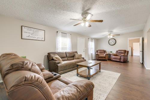 Rupert House | Charming Retreat with Games and Yard in Oglethorpe!