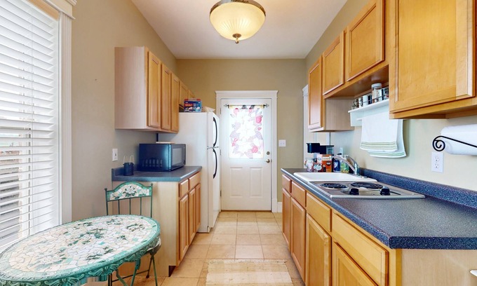 Rockford Apartment | Picturesque Smoky Mountain Retreat with Kitchenette & AC