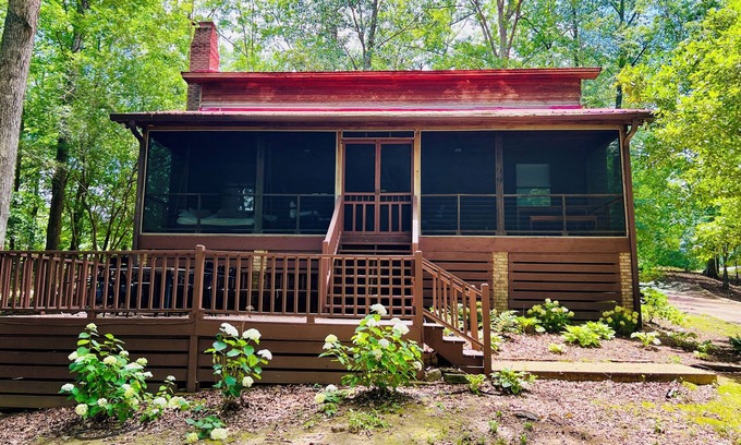 Goodsprings House | Exceptional River Cabin Retreat with Ocean View & Boat Parking