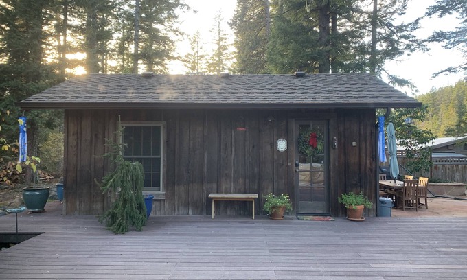 Gasquet Cabin | Riverside Retreat with Pet-Friendly Ocean Views & Breakfast