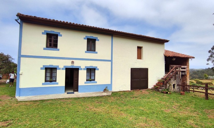 Priesca House | Idyllic Rural Retreat with Ocean View near Playa de Rodiles