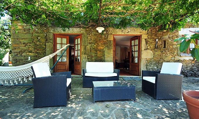 Venade Villa | Relaxing Rural Villa with Private Pool and Garden Retreat