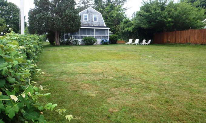 Kingston Cottage | Historic Oceanfront Retreat Overlooking Kingston & Duxbury