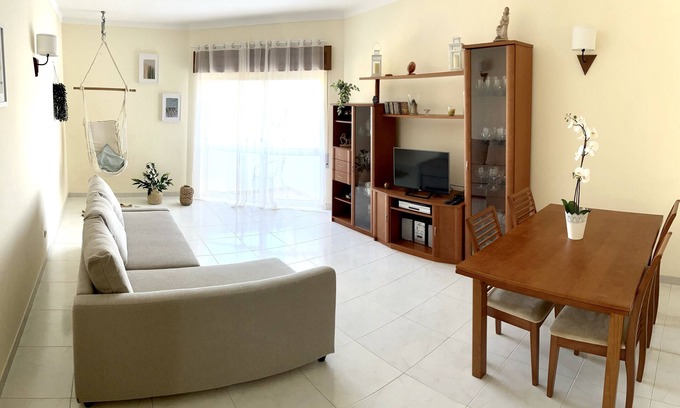 Salema Apartment | Oceanfront Salema with Spa & Breakfast for Your Getaway