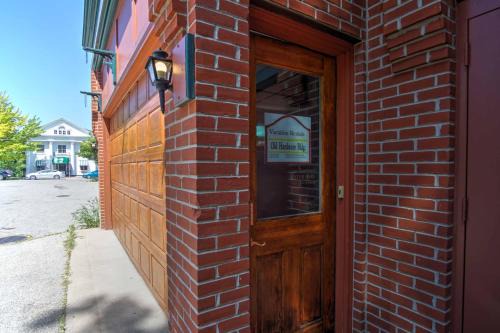 Saugatuck Apartment | Discover Saugatuck Condo with Private Deck & Grill Oasis