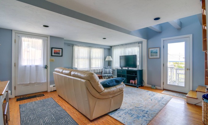 Scituate House | Pet-Friendly Scituate Home with Ocean View - Walk to Beaches