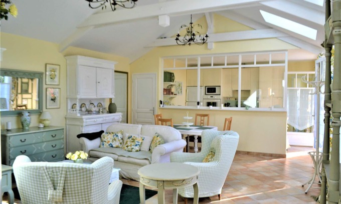 Saint-Marc-sur-Mer House | Seaside Retreat with Ocean Views and Family-Friendly Amenities