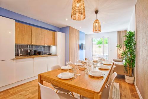 Varaville House | Oceanfront Escape: Sublime Seaside House Awaits You
