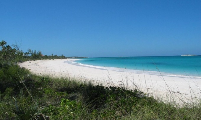 Double Bay Cottage | Secluded Beachfront Cottage with Ocean View & Breakfast