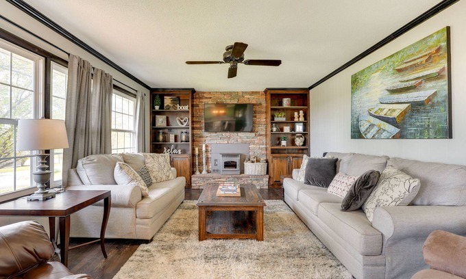 Shell Knob House | Inviting Shell Knob Home: Spa, Breakfast & a 9.4 Rating!