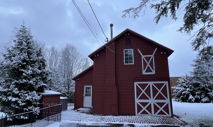 Ellicottville Ski Chalet | Cozy Ski Chalet Just 5 Minutes from Top Ski Hills!