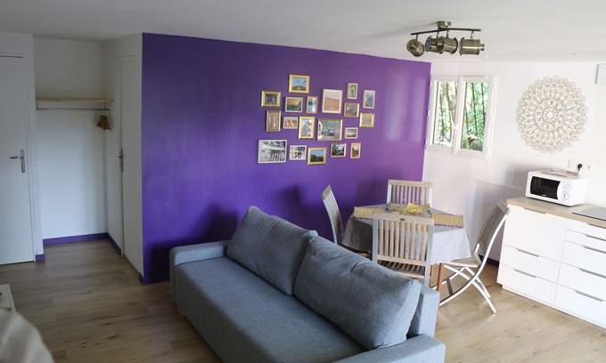 Grand Sud Apartment | Tranquil Studio Retreat with Pool & Family-Friendly Amenities