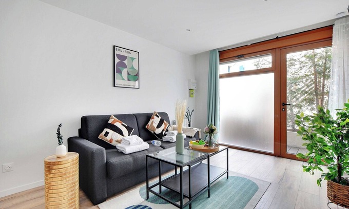 Le Kremlin-Bicetre Apartment | Charming studio - 2P - Kremlin-Bicêtre