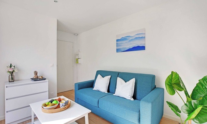 Le Kremlin-Bicetre Apartment | Charming Studio - 2P- Le Kremlin-Bicêtre