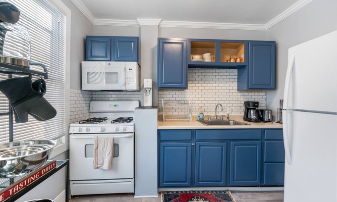 Poughkeepsie Apartment | Comfortable Stay in Prime Location with Free Breakfast