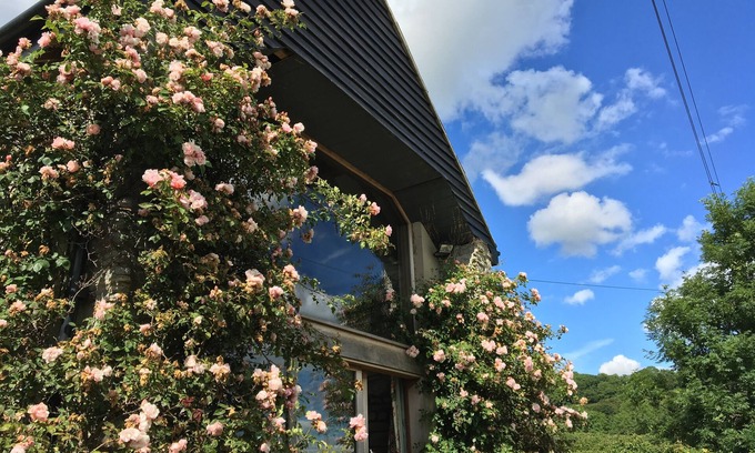 Somerton House | Idyllic Stone Barn Escape in Somerset - Rated 10/10