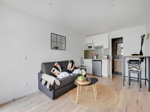 Le Kremlin-Bicetre Apartment | Charming Studio 2P- Next Paris