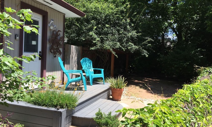 Austin Apartment | Stylish Studio Apartment in East Austin - Steps from Downtown