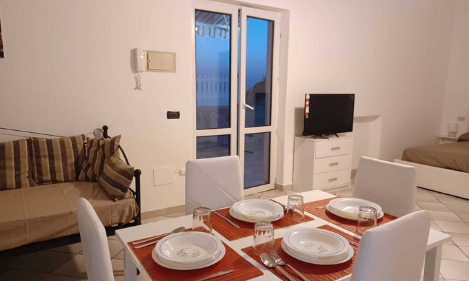 Forio Apartment | Cozy Studio Flat with Spa, Breakfast & Hot Tub Access