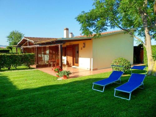 Pescia Romana Apartment | Inviting Studio in Pescia Romana with Terrace & Pet Friendly