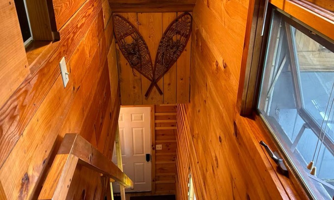 Waterbury Apartment | Charming studio in the lovely Duxbury VT