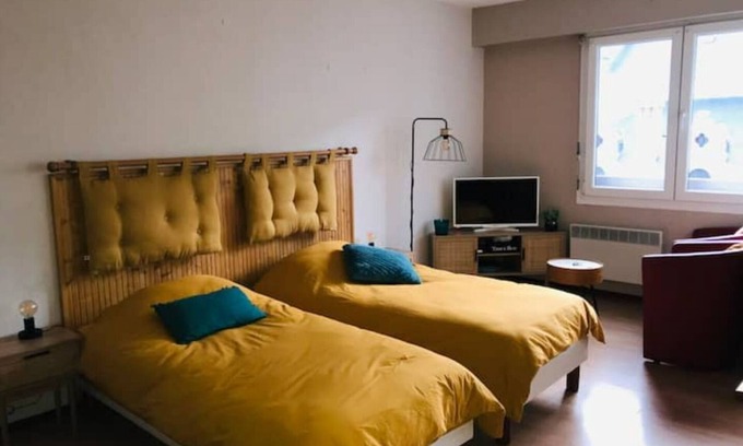 Aix-les-Bains City Center Apartment | Top-Rated Studio with Private Parking and Elevator Access
