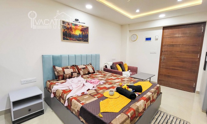 Sanganer Apartment | Charming Studio, Solitaire Suites, Jaipur, Wi-Fi, AC