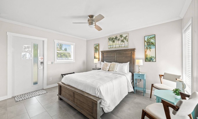 Orlando Beach Condo | Charming Studio Suite- Steps from Private Beach Access, Fire Pit, & BBQ Grills 🌴