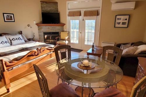 Piedmont Apartment | Eco-Friendly Studio with Kitchen in St-Sauveur