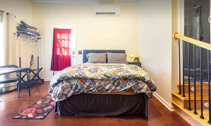 Skyland Apartment | Charming studio with WiFi and AC near Asheville airport