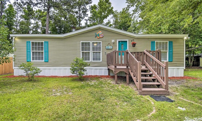 Supply House | Delightful Supply Home Steps from Holden Beach, Pet-Friendly!
