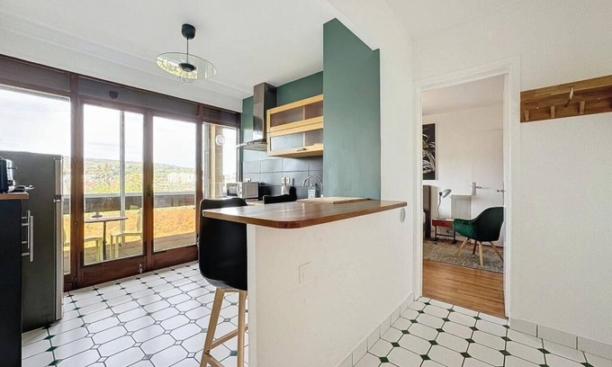Chamalieres Apartment | Charming T2 with Balcony and Garage